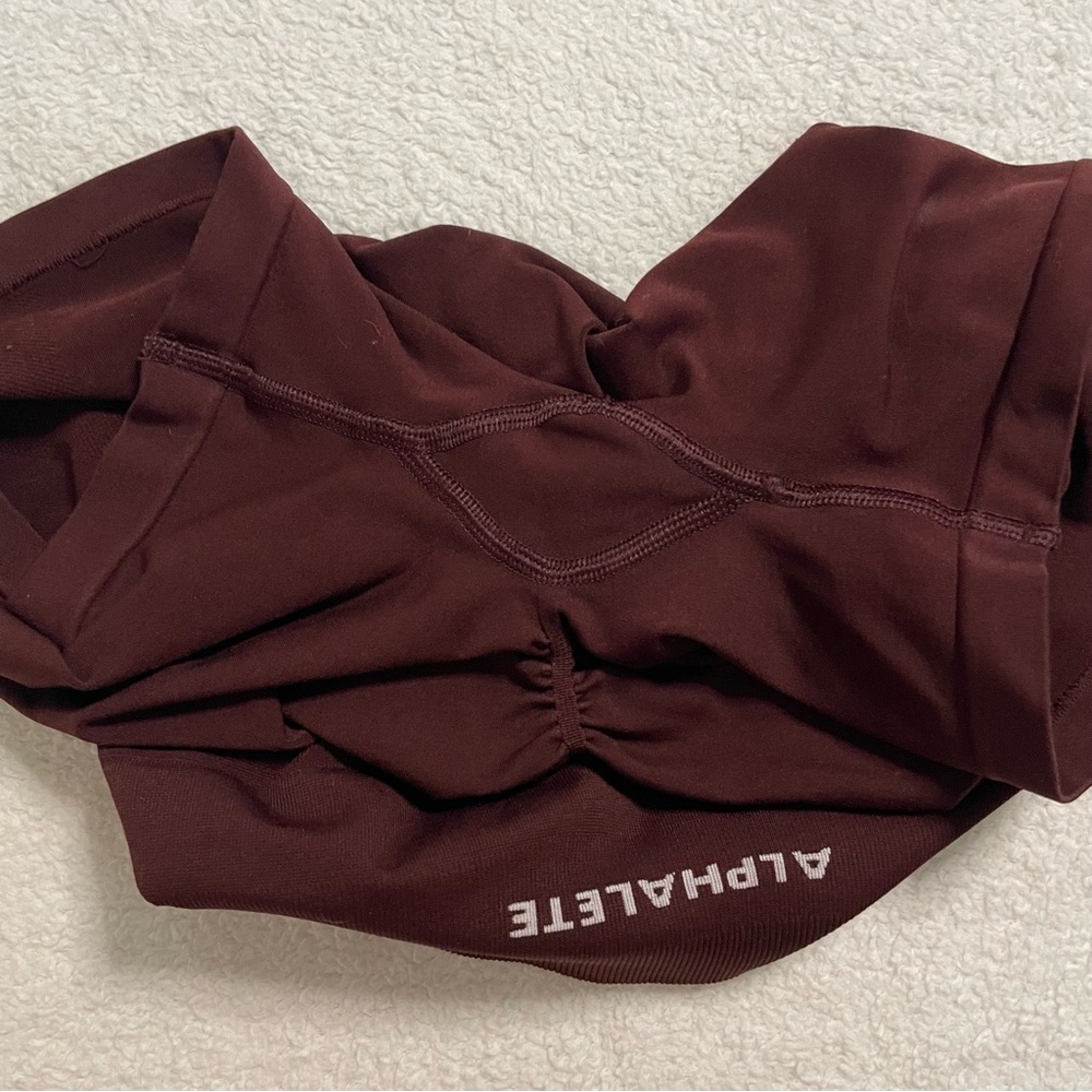 Alphalete Amplify Short 4.5" - Sangria - Picture 5 of 8
